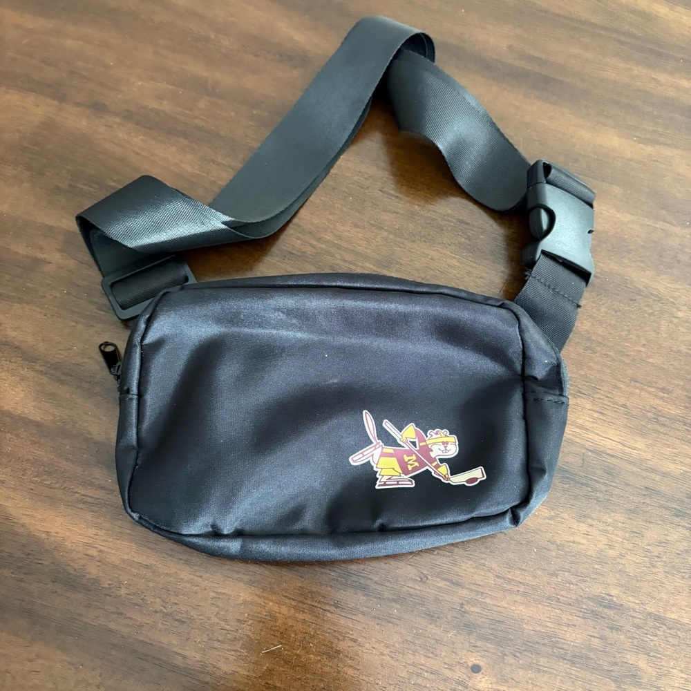Minnesota Gophers Hockey Belt Bag Fanny Pack Hip Sling University of NCAA